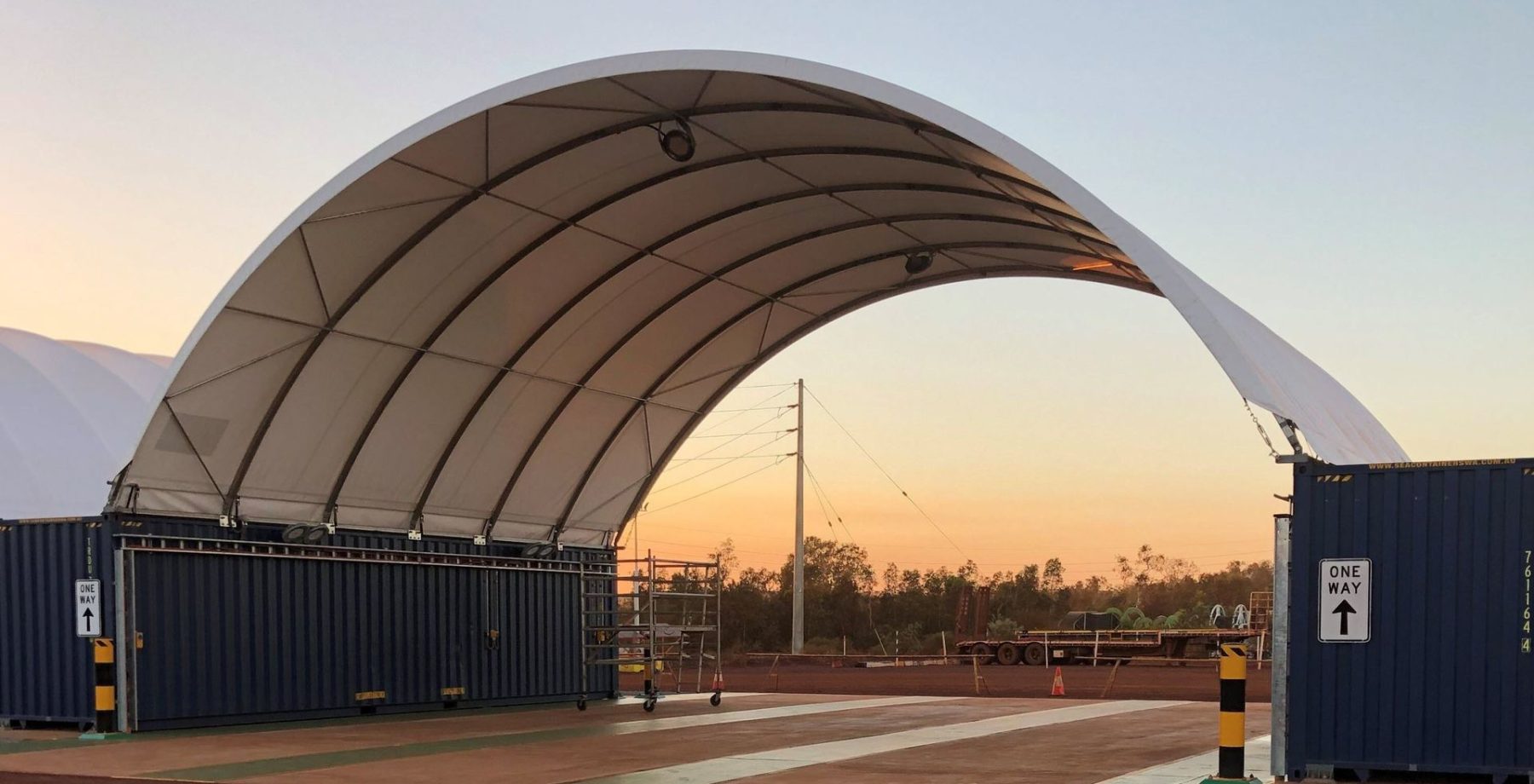 Karratha_building_temporary_shipping_container_shelter